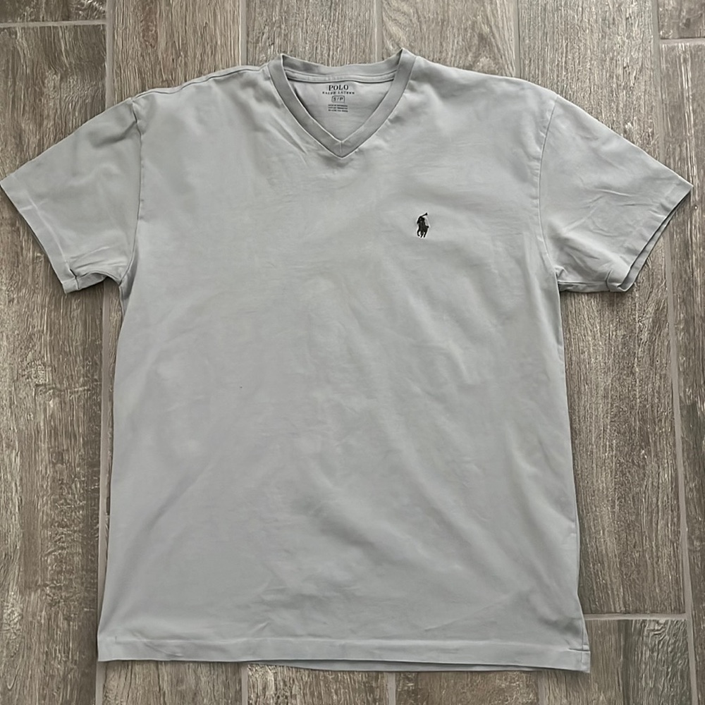 Men gray V neck Polo Ralph Lauren T shirt size small